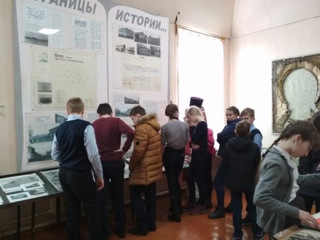 В Санчурском историческом музее прошла экскурсия "Знатоки родного поселка". 