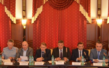 Обустройство участков автодорог Кировской области вблизи образовательных организаций обсудили на координационном совещании ГФИ.  