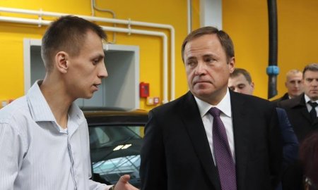 Игорь Комаров посетил УАЗ и Ульяновский межрегиональный центр компетенций