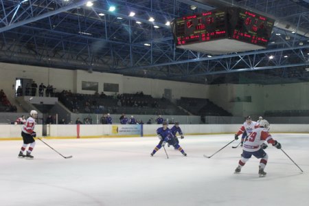Кировские хоккеисты закрыли зимний сезон