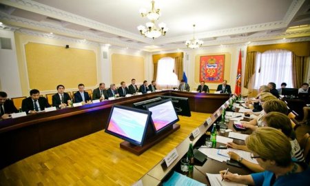 Игорь Комаров обсудил с руководством Оренбургской области реализацию нацпроектов