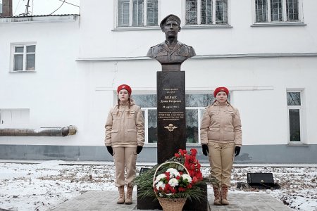 В следующем году в Кировской области установят 3 бюста погибшим героям-десантникам