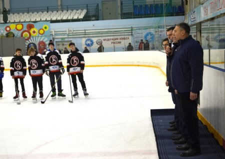 Хоккейная команда «Вятка» победила в региональный этапе турнира «Золотая шайба»