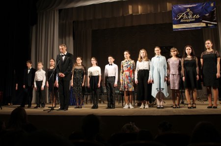 Более 80 музыкантов из разных регионов страны приняли участие в межрегиональном фестивале-конкурсе «Рояль-концерт» в Кирове