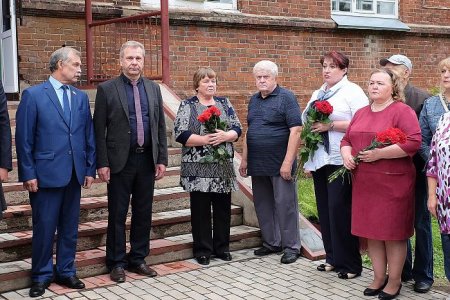В Кирове и Орлове открыли памятные бюсты героям 6 роты