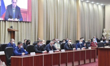 Игорь Комаров представил нового главного федерального инспектора по Саратовской области