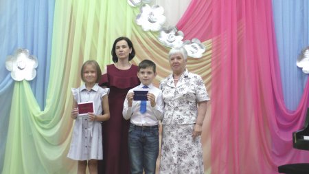 В добрый путь, выпускники!