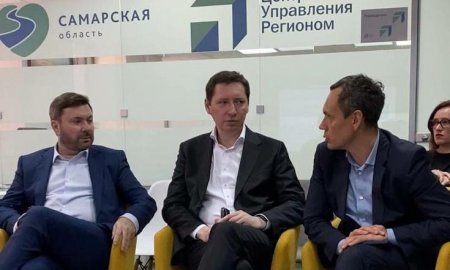 Игорь Буренков познакомился с работой ЦУРа Самарской области и провел совещание по информационной политике в регионе