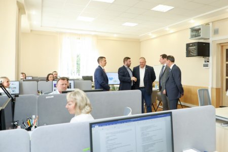 Буренков посетил ЦУР Пензенской области и провел совещание по вопросам информационной политики в регионе