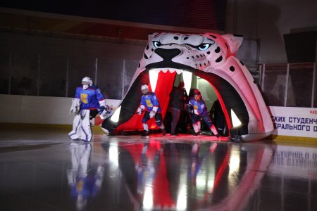 Кировские студенты участвуют в турнире по хоккею на Кубок полномочного представителя Президента Российской Федерации в ПФО