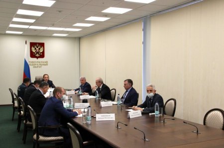 Игорь Комаров провел совещание с высшими должностными лицами регионов ПФО
