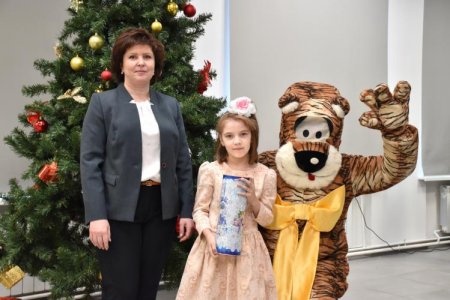 Школьникам Кировской области вручили подарки за успехи в учебной и внеурочной деятельности