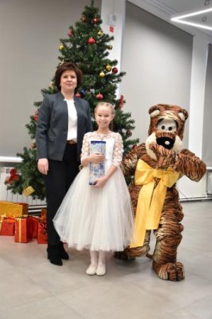 Школьникам Кировской области вручили подарки за успехи в учебной и внеурочной деятельности