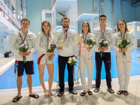 Спортсмены из Приволжского федерального округа завоевали 12 медалей на Кубке России по прыжкам в воду в Саратове