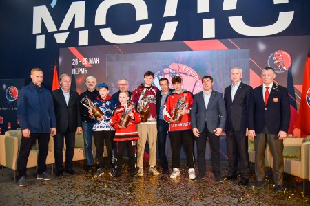 В Перми прошел суперфинал Всероссийских соревнований юных хоккеистов «Золотая шайба»