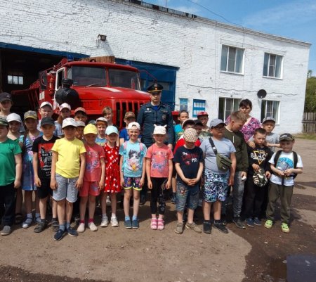 Дети посетили пожарно-спасательную часть Санчурского района