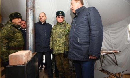 Игорь Комаров посетил военный учебный центр в Оренбургской области