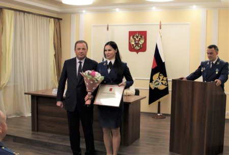 Игорь Комаров поздравил сотрудников российской прокуратуры  с профессиональным праздником