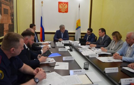 Региональным правительством усилен контроль и учет за реализацией национальных проектов в Кировской области 