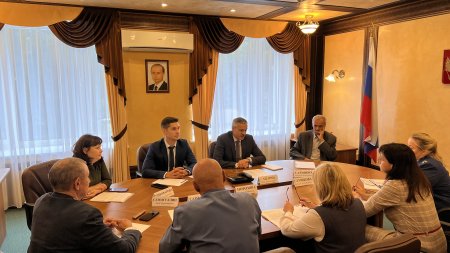 Круглый стол по вопросам начала нового учебного года в учебных заведениях города Кирова и области