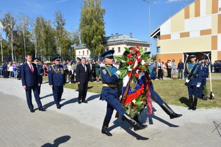 Помним и гордимся: в День знаний в Нижегородском кадетском корпусе открыли Мемориальный комплекс в честь выпускников, погибших в ходе СВО