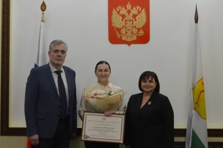 Главный федеральный инспектор по Кировской области наградил победителя проекта «Герои Отечества»