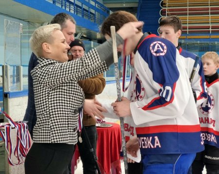 Команда «Спартаковец» из Вятских Полян становится победителем регионального этапа «Золотая шайба»
